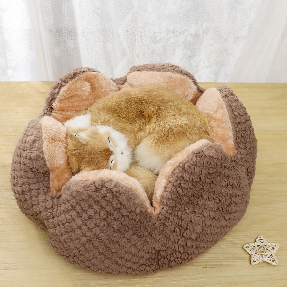 Flower Shape Cat Bed Soft Cat Nest Kennel Cactus Shape Pet House Comfortable Washable Cat Cushion For Puppy Kitten Warm Mat