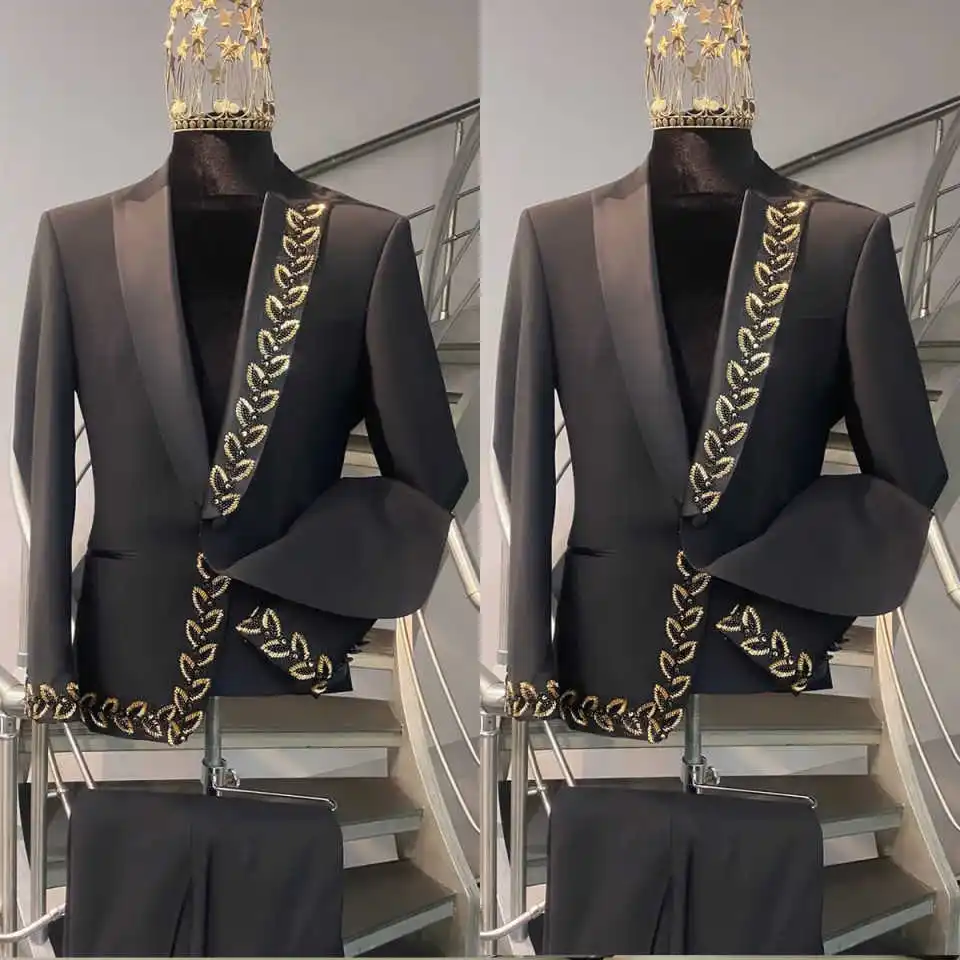 

Appliques Fashion Wedding Suits For Groom Peaked Lapel Single Breasted Tuxedos 2 Pcs Jacket Pants Party Prom Customized