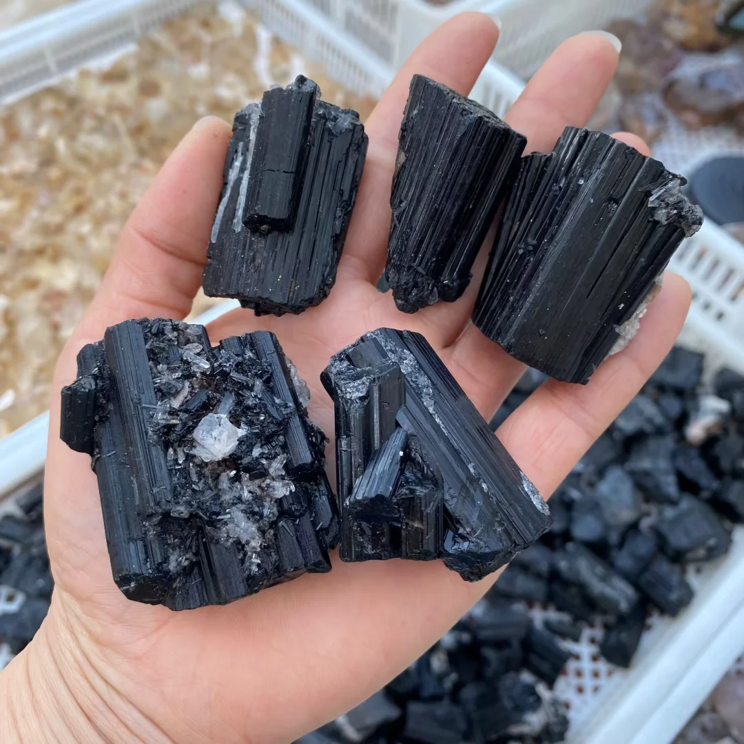 

Natural black crystal black tourmaline raw stone mineral mineral standard energy healing home desk decoration