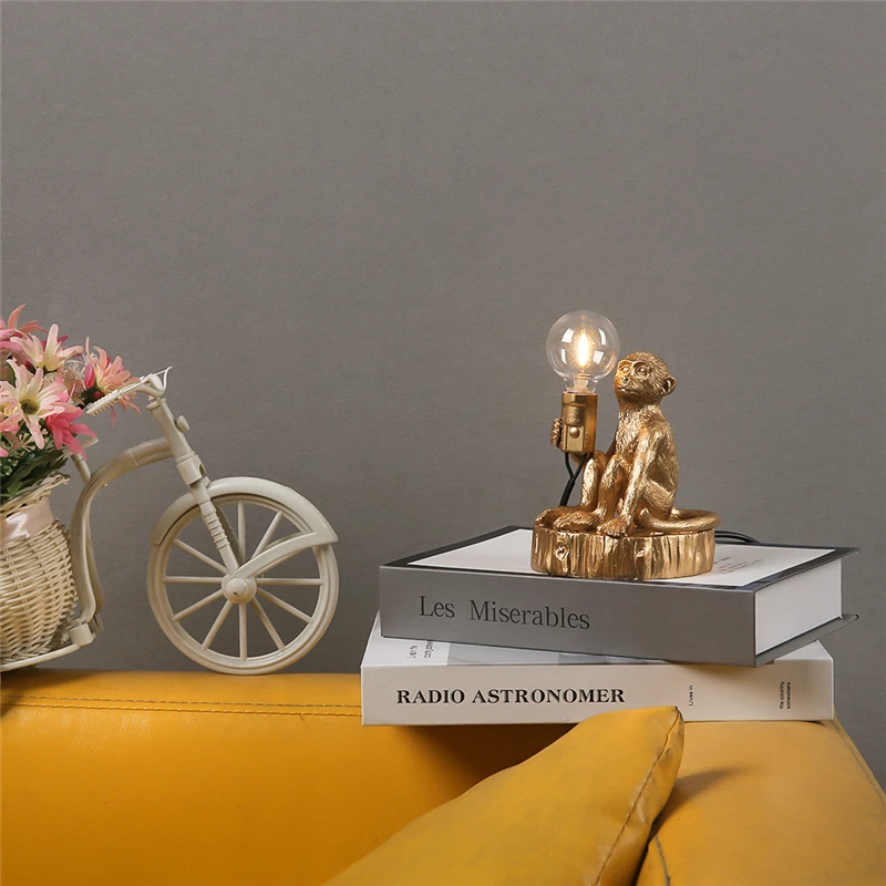 Nordic Creative ตารางโคมไฟสําหรับ Home โคมไฟข้างเตียงเรซิ่นลิงโคมไฟห้องนอนเด็กตกแต่งบ้าน