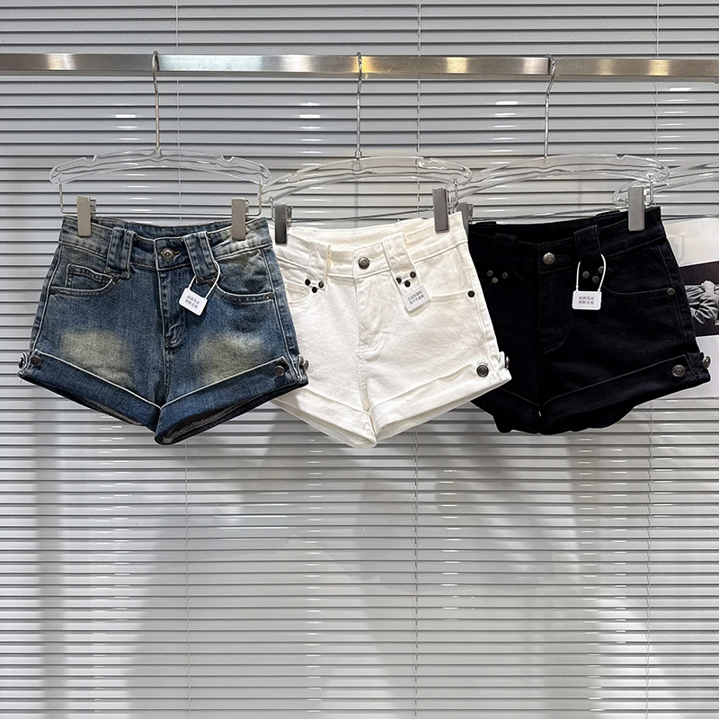 

Fashion Spring Autumn Metal Rivet Buckle Denim Shorts Female High Waist Pocket Flanging Design Zipper Denim Shorts for Women