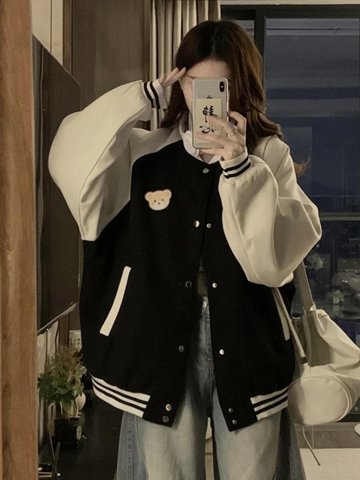 

Женские бейсбольные куртки: мягкие, осенние, бесшовные, с сетчатой структурой, для студенток, с меховой отделкой, с бахромой, удобные, матовые, со съемными элементами, асимметричные, для женщин