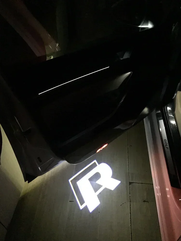 Projektor-Willkommenslicht - Kompatibel mit VW Golf 5/6/7/8, Passat B6/B7/B8/B9, Arteon, Tiguan, Touareg, GTI, GTD, GTE | LED