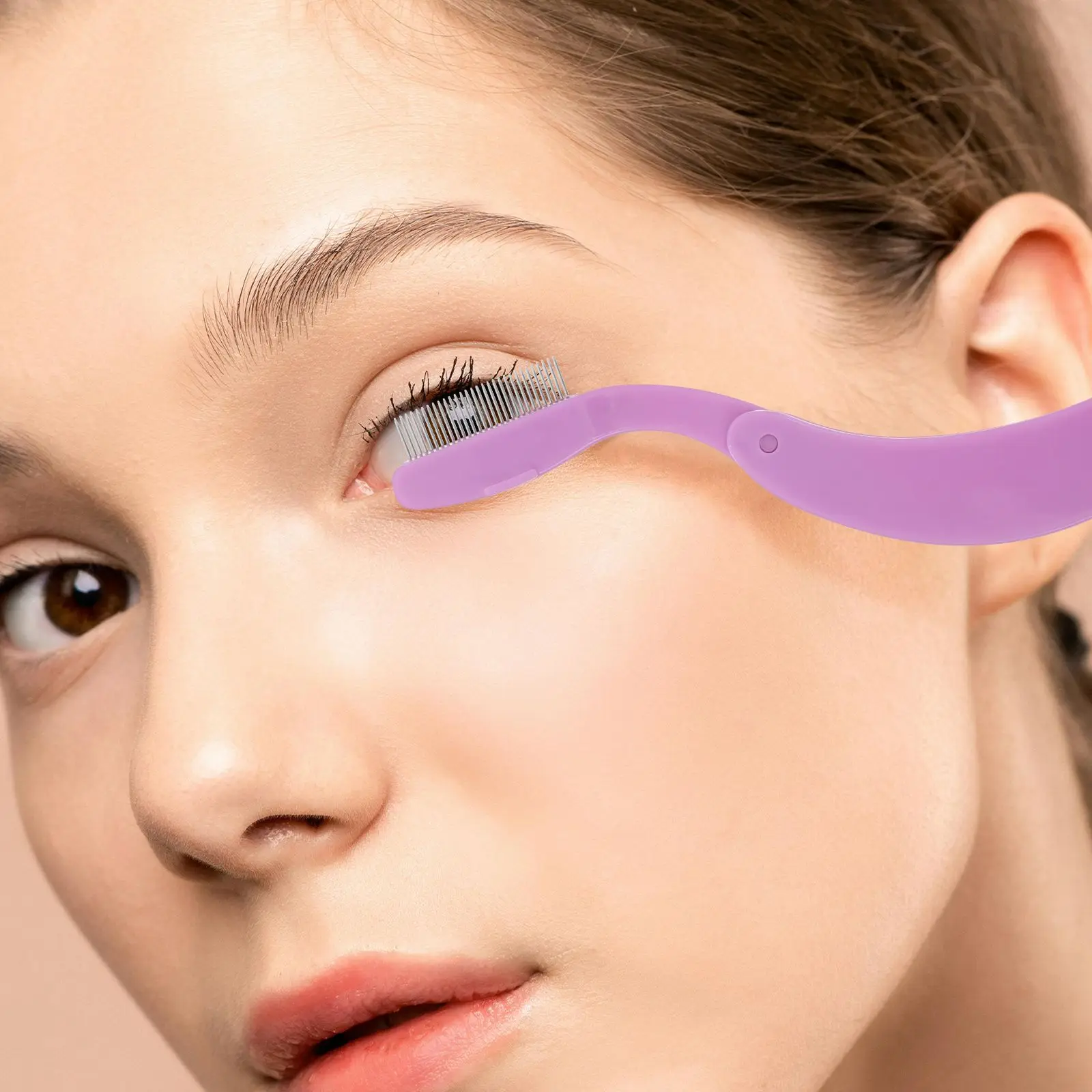 Składana szczoteczka do rzęs ze stali nierdzewnej, separator do rzęs, przenośne narzędzia do makijażu dla mężczyzn, zakrzywiony grzebień do brwi, metalowy tusz do rzęs.