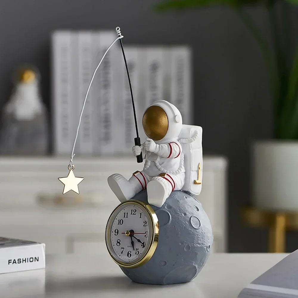 

Desk Clock Ornaments,Spaceman Figurin Figurine Table Clock,Electronic Clock,Home Living Room Interior Table Decoration Accessory