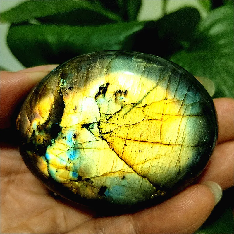 Natural Stone Labradorite Blue Yellow Light Palm Meditatio Witchcraft Healing Spiritual Feng Shui Crystal Room Ornament