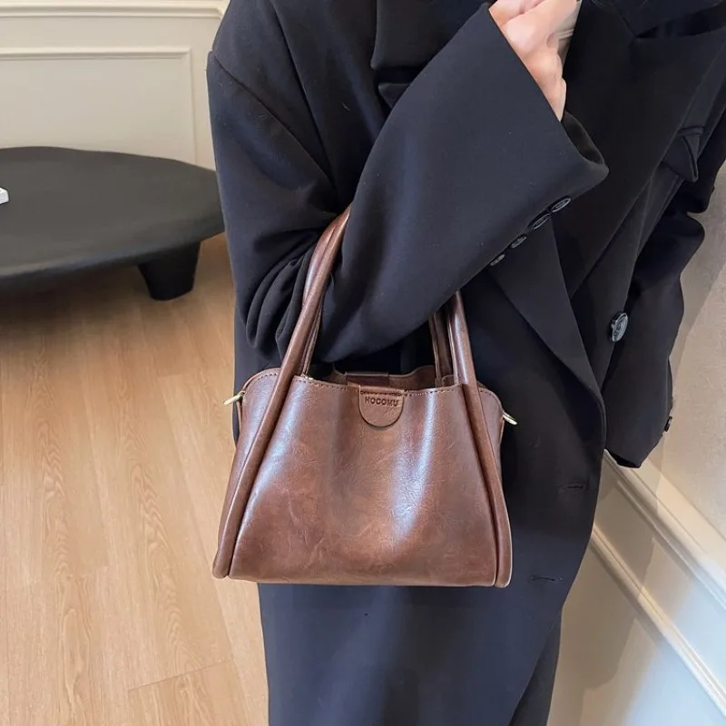 High-End Vintage Diaper Bag Elegant Minimalist Handbag Trendy Solid Color Shoulder Bag Leather Ladies For Leisure Travel