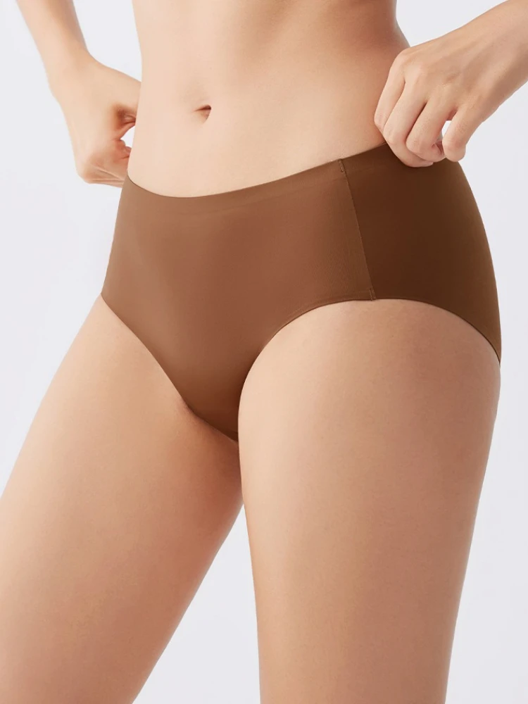 Summer Ice Silk Women Panties Seamless Breathable Underwears Satin Antibacterial Crotch Briefs 3D Full Hip Cover Sexy Lingerie