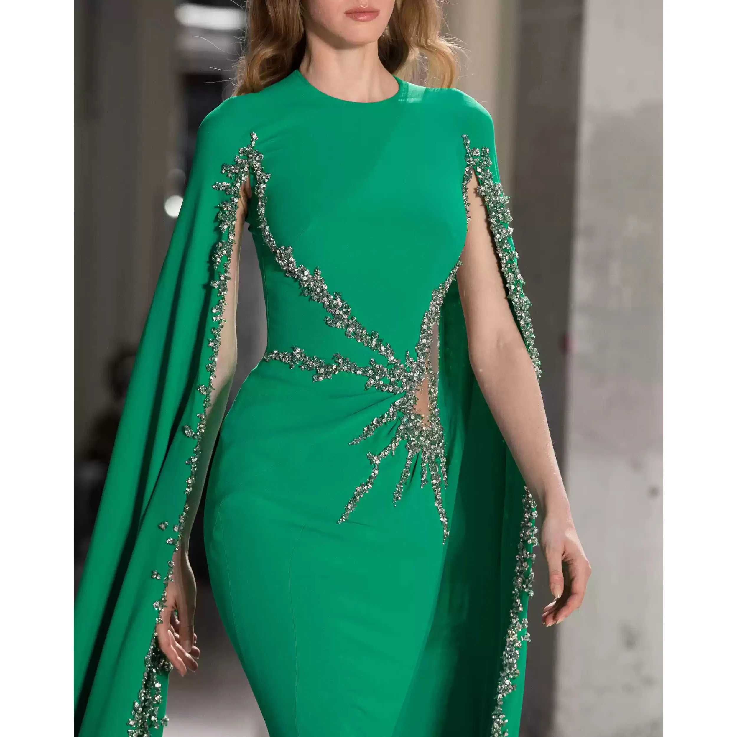 Saudi Arabic Prom Gown Mermaid Cloak Sleeve Beading Embllishment Evening Party Dress Green Dubai Prom Gowns Pearls Luxury