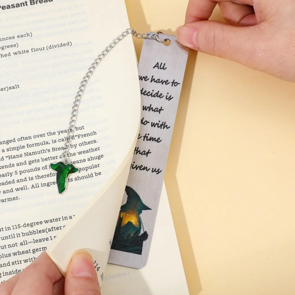 �Der Herr der Ringe“-Lesezeichen-Set aus Metall mit klassischem Zitat – Gandalf-/Ringelemente, Lesemarker für Fantasy-Roman. – Detail 6