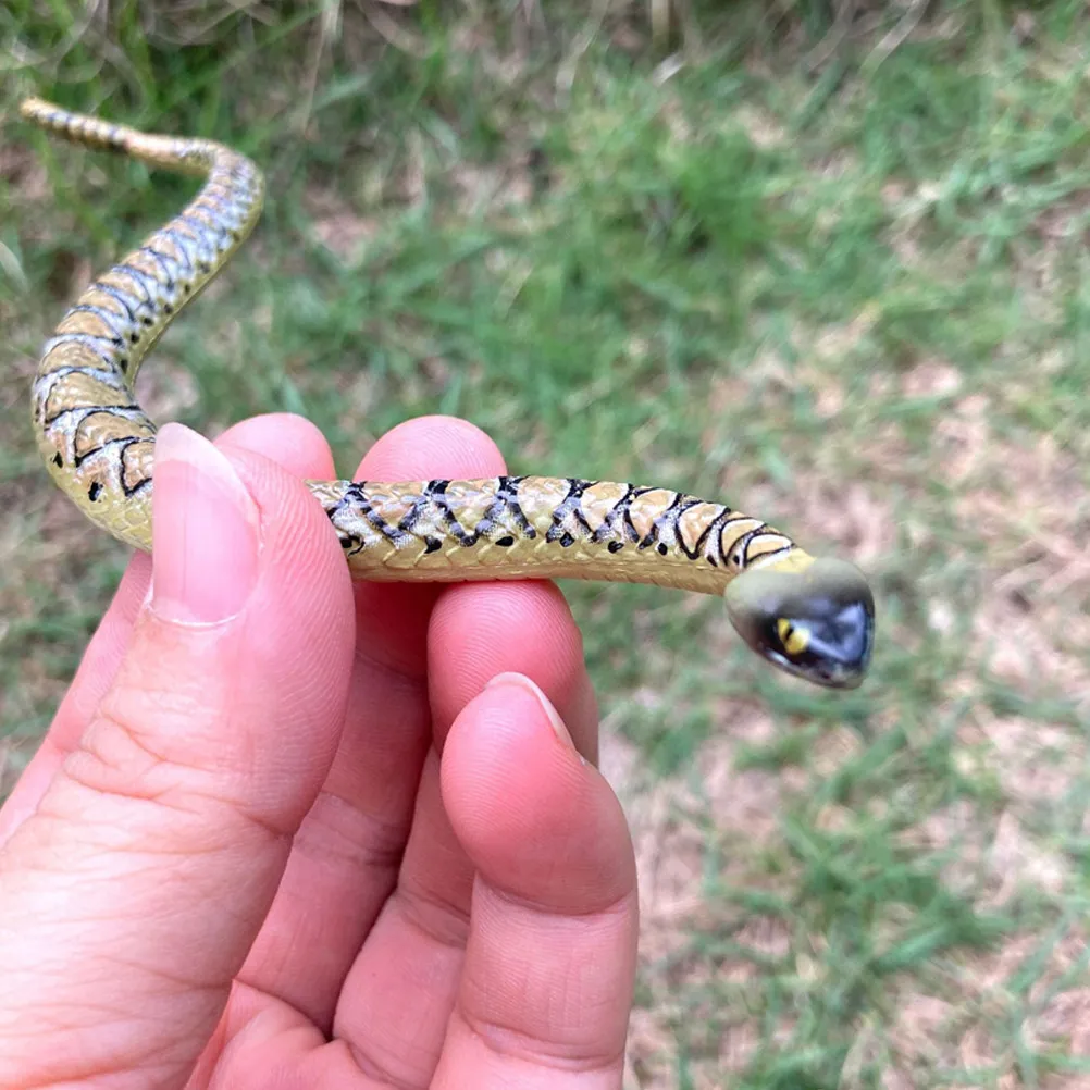 

Exquisitely Crafted PVC Snake Decoration Lifelike Appearance Scary Prank Prop Home Office Tabletop Photo Prop Kids Learning Aid