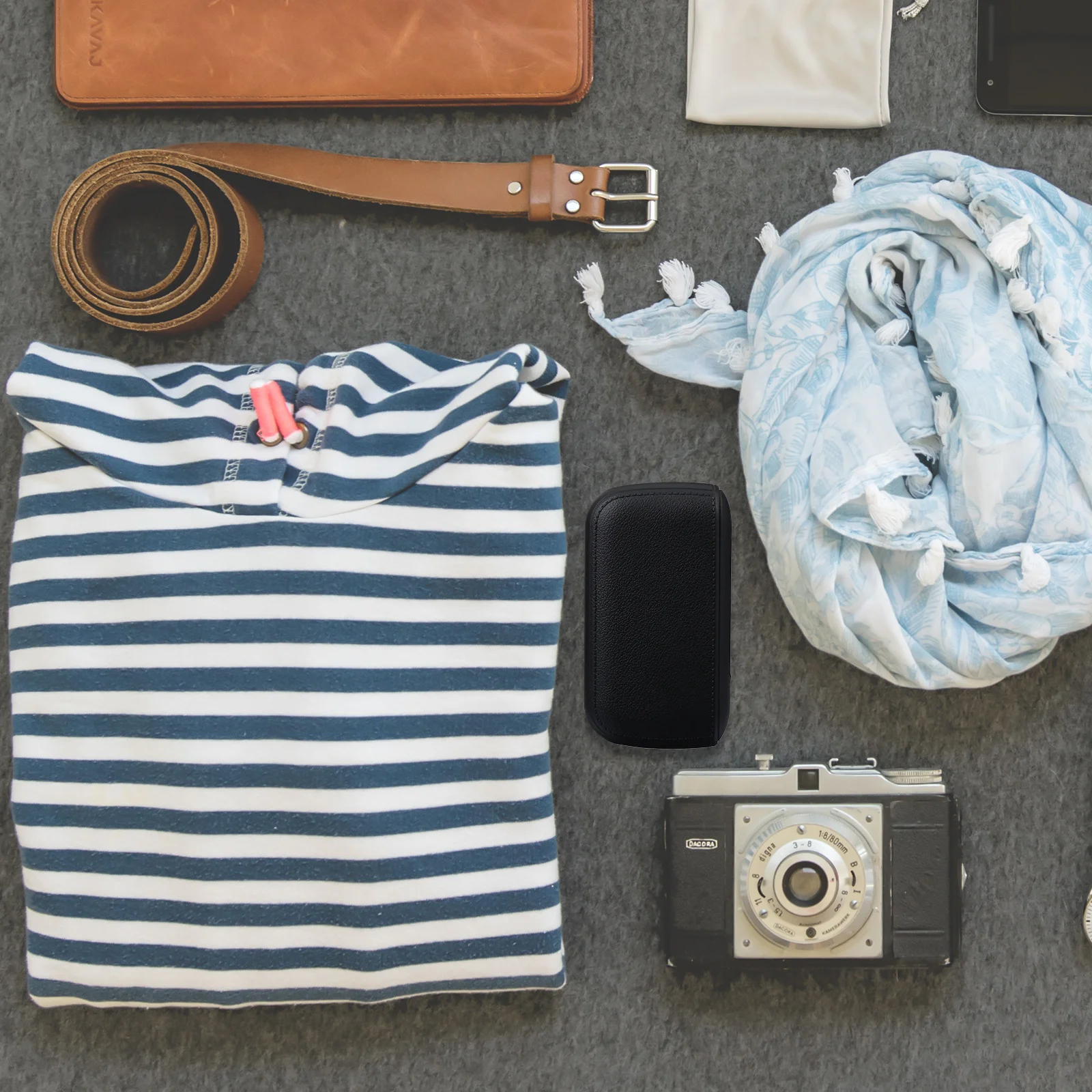 

Portable Cigarette Box Waterproof Small Size Holds 10 Thick Or 20 Fine Cigarettes Plastic Cigar Case For Travel Outdoor Storage