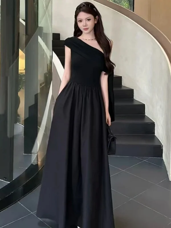 

Design Sensation Black Short Sleeve Gown with Sash Summer Hepburn Style Korean Version A-Line Long Dress Knitted Knit Dress
