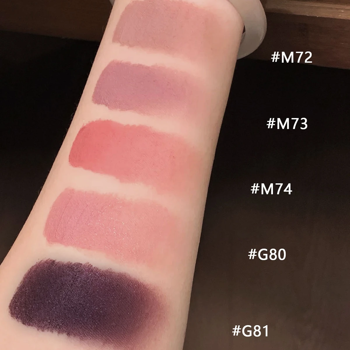 Girlcult Love Whisper Matte Lip Stain (M72-G81)، مصبوغ بدرجة عالية وتدوم طويلاً، Jianghu (فن الدفاع عن النفس الرومانسية) موضوع، مكياج الحفلات