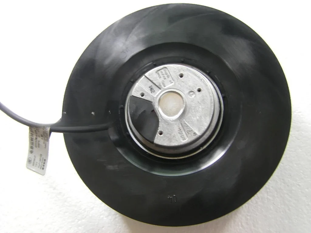R2D220-AC14-19 Germany 400V 74W 0.16A RITTAL Fan