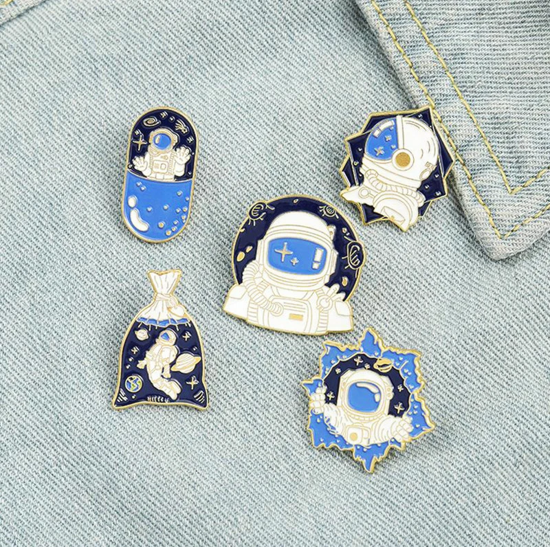 Esmalte Astronauta Broche, Custom Space Universe Explore, Planeta Estrelas Pins, Camisa Lapela Badge, Saco Jóias Presente para Crianças