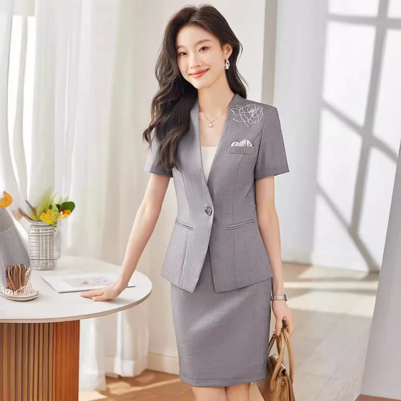 2026Black short-sleeved suit for women, lightweight, suitable for hotel reception, elegant work attire for customer service mana