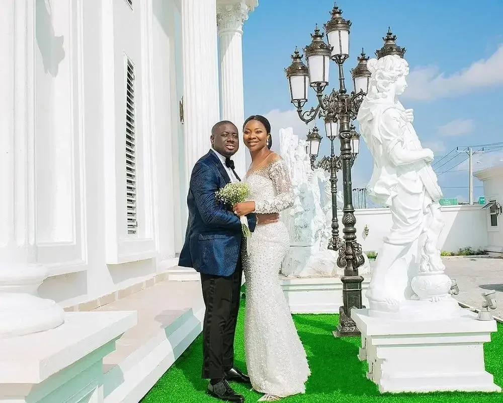 ชุดแต่งงานโบโฮไซส์พลัสแบบสั่งตัด ประดับมุก พร้อมกระโปรงถอดได้ ดีไซน์หรูหรา แขนยาวแบบซีทรู