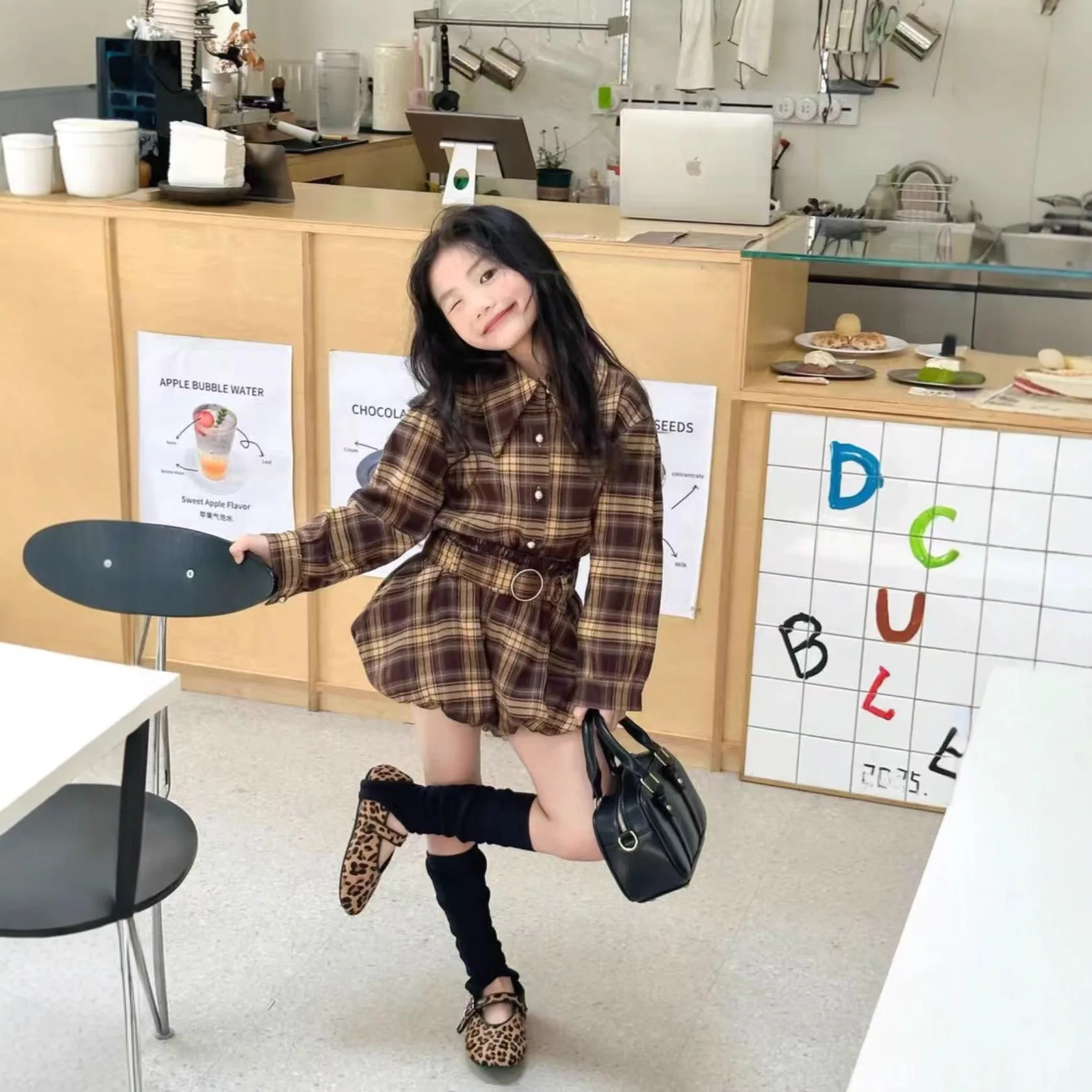 Korean Version of Girls' Spring and Autumn Retro Maillard Coffee Plaid Shirt Bud Shorts with Belt Set Fashion Casual