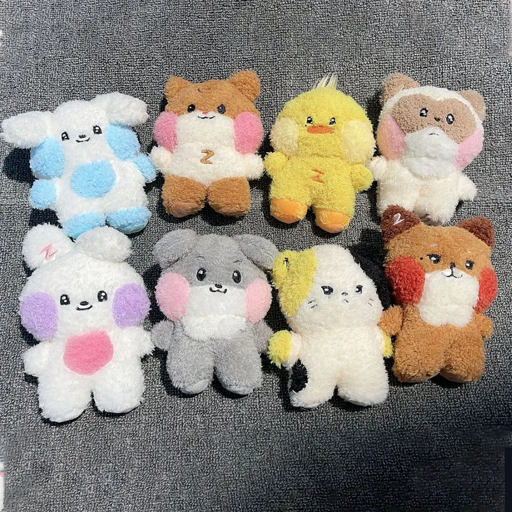 Kpop ZB1 bambola 17CM ZERONI Cartoon carino ciondolo morbido breve peluche riempimento PP cotone bambola portachiavi ZEROBASEONE ZhangHao rick regalo