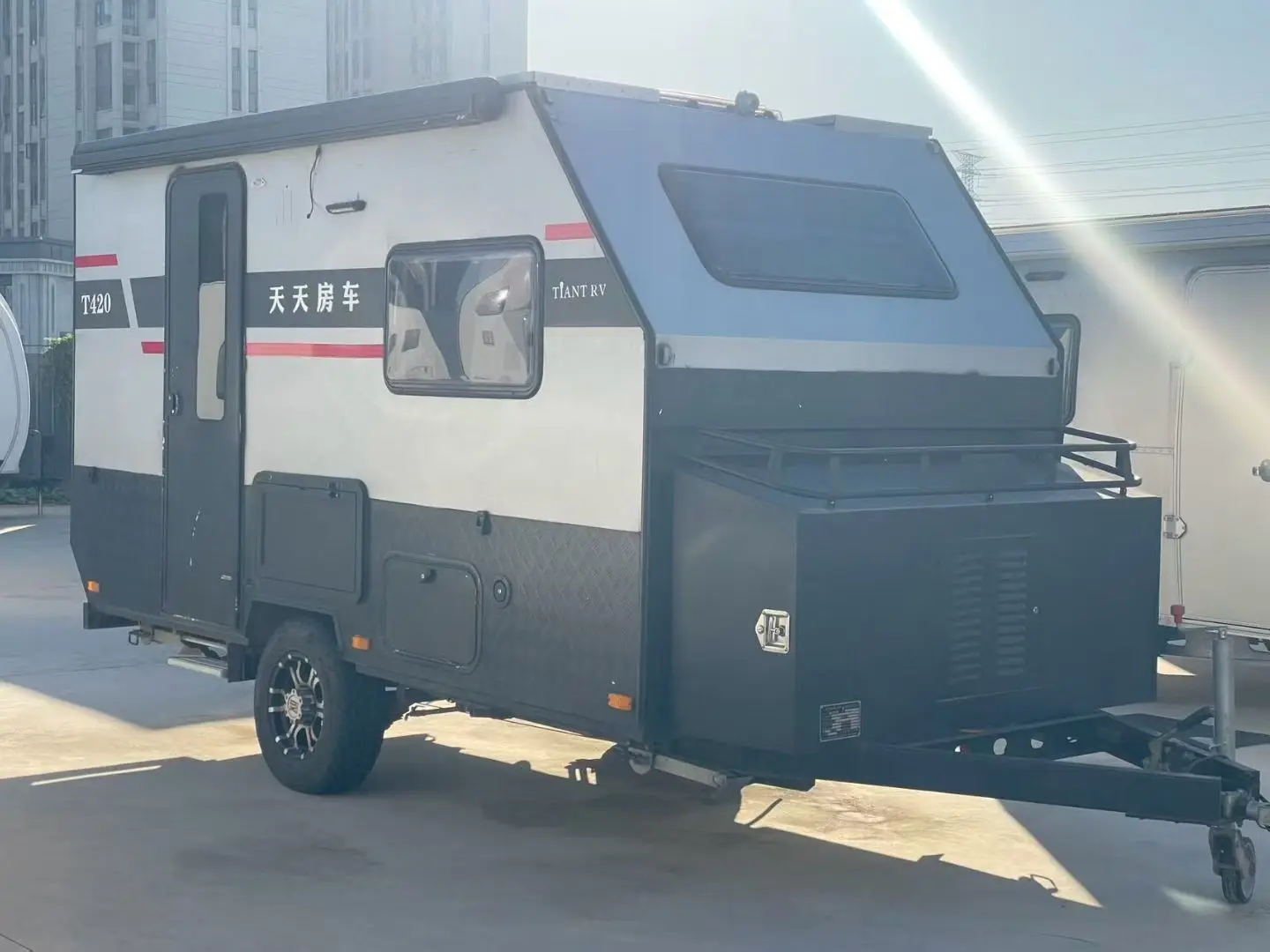 

Chinese Australian Standard Off Road Camping Caravan Kitchen Trailer Motor Home RV Camper Motorhome Travel Trailer With Bathroom