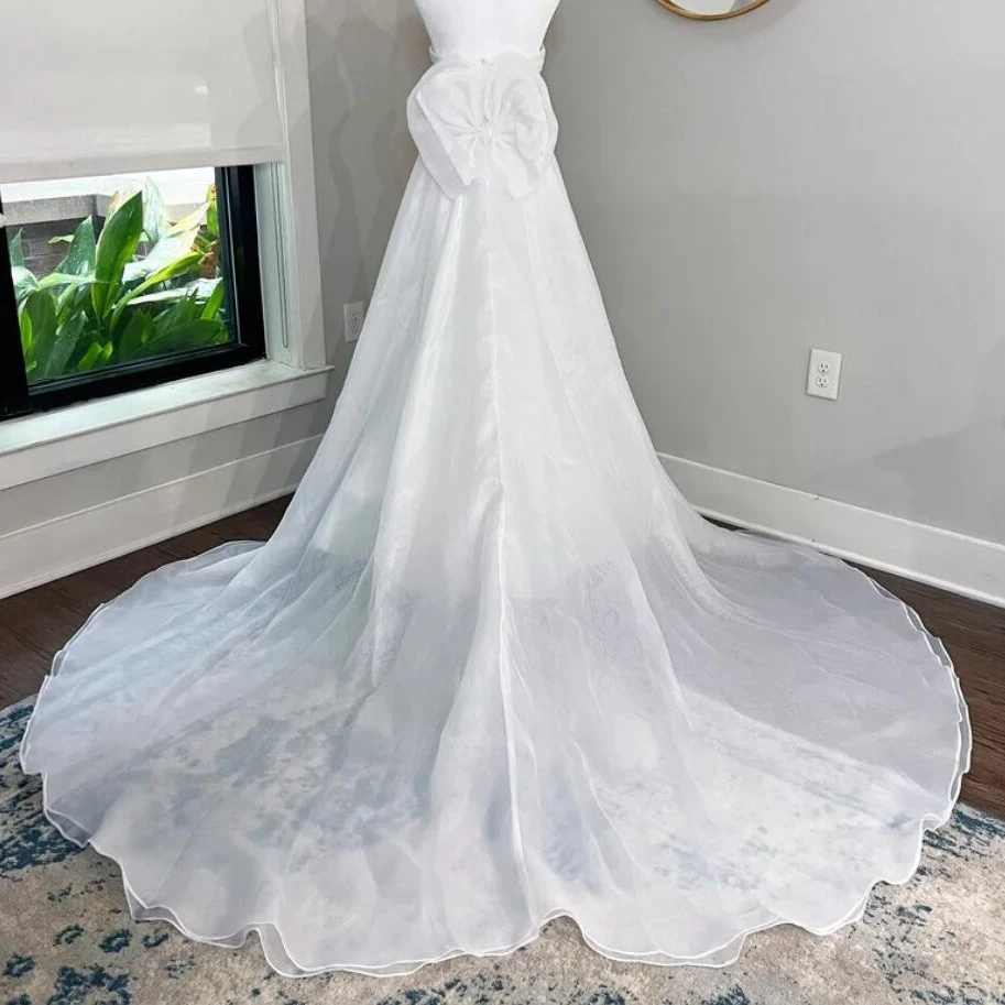 Detachable Satin Accent Bow Wedding Train/Overskirt