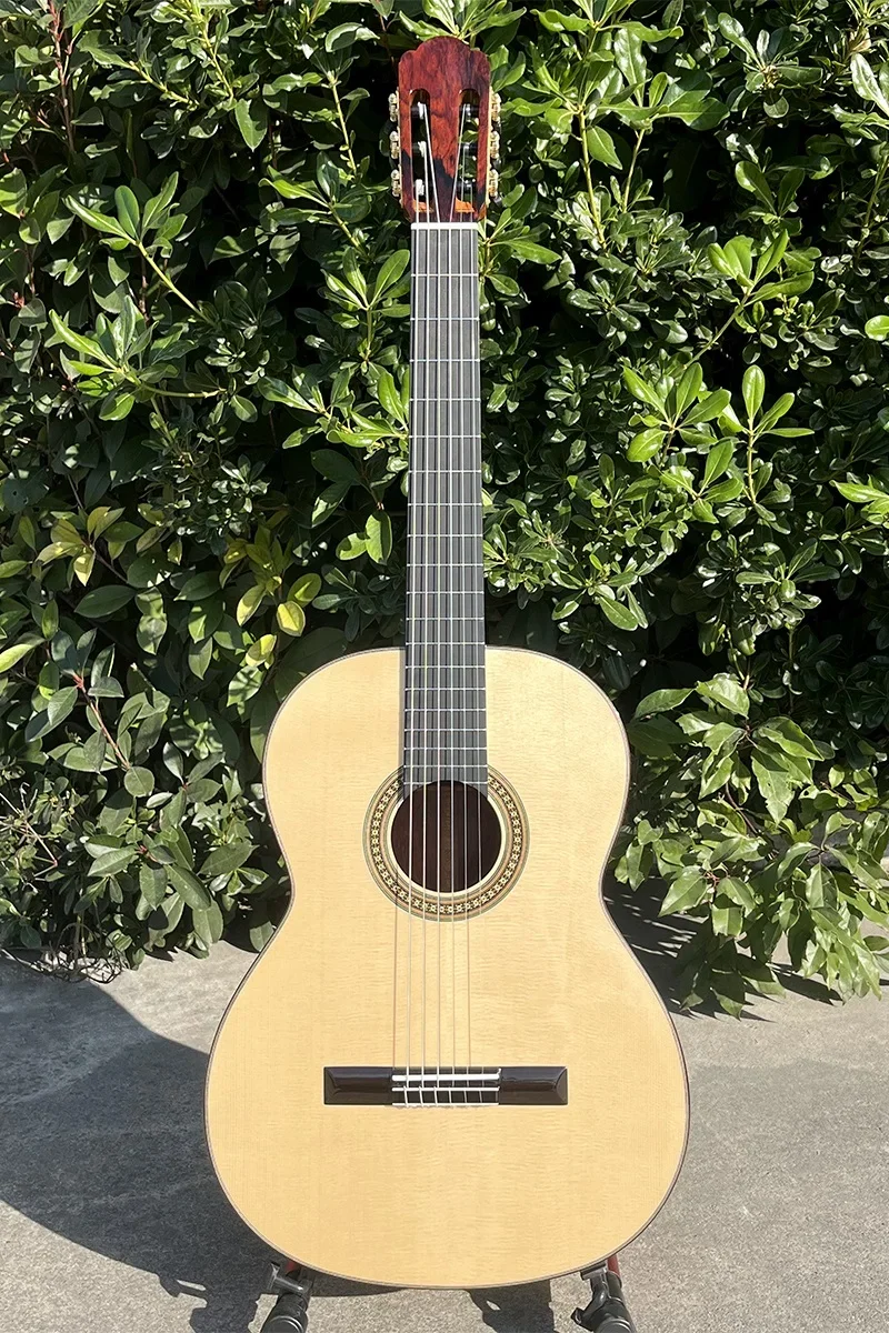 Aiersi High Grade Outstanding Workmanship All Solid Vintage  Classical Guitar with Cocobolo Material Back and Side