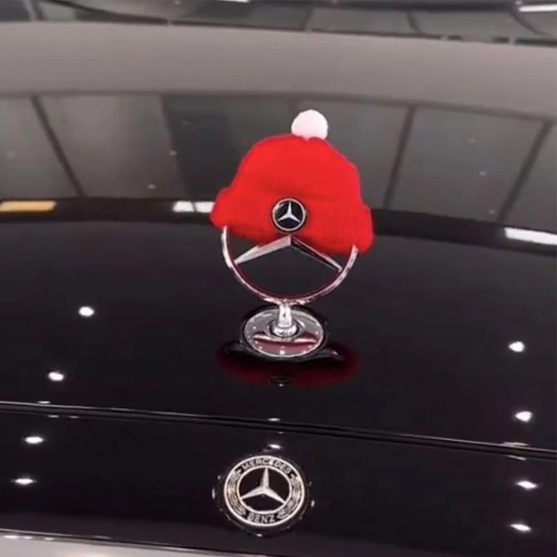 Car Front Logo Hand-Knitted Red Christmas Hat For Mercedes Benz W203 W204 W205 W210 W211 W212 W213 W214 W220 Maybach C E S Class