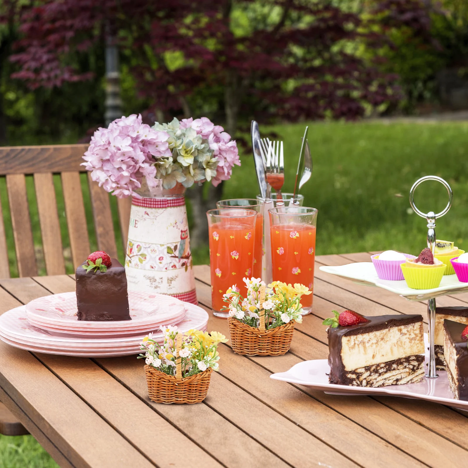 2 قطعة سلال زهور صغيرة الطبيعية الروطان سلة التخزين المنسوجة سلة الزخرفية الصغيرة لترتيب طاولة الزفاف مكتب الرف