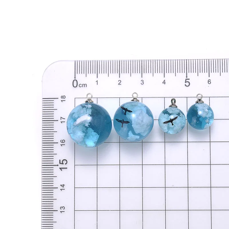 10 Pcs Chic Transparent Resin Round Ball Pendant Necklace Blue Sky Clouds Birds Charms for Jewelry Making Necklace Accessories