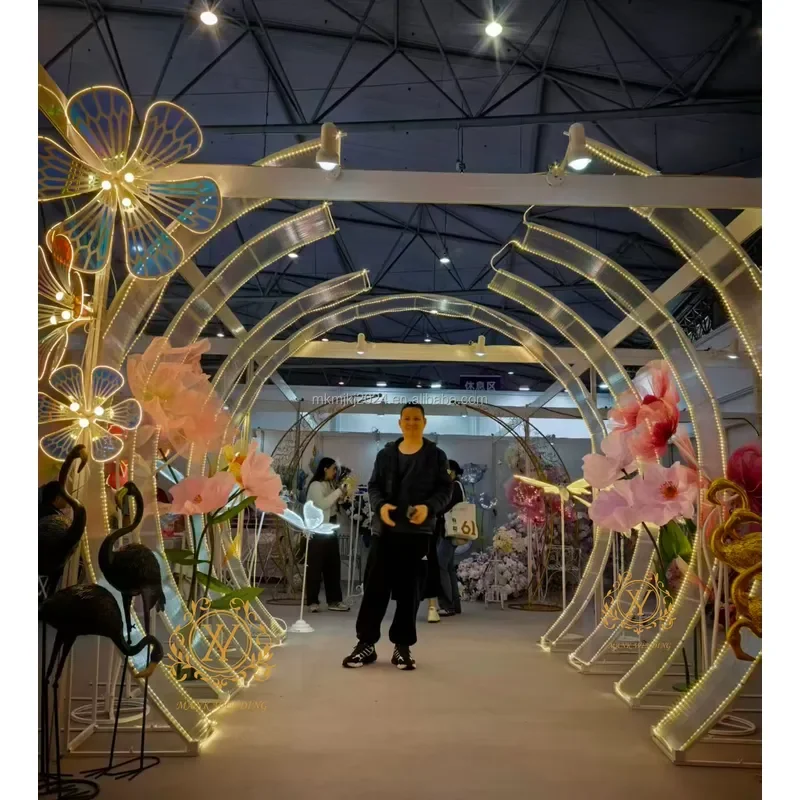 Gold Metal Arch Background Set for Outdoor Wedding Decoration Lawn T Stage Road Guide Sunshine Panel Iron Arch Party Decor