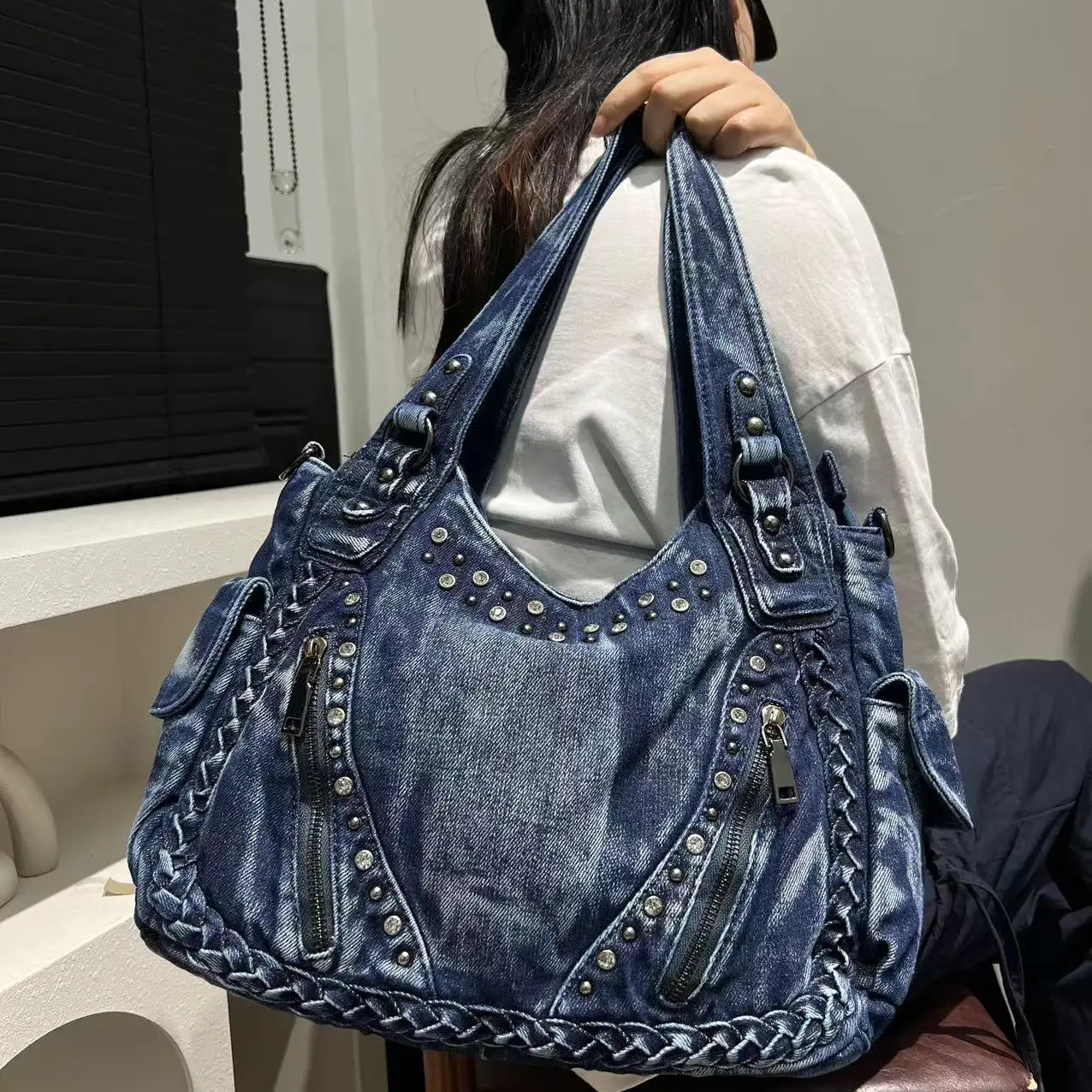 

Women's Fashion Denim Handbag Large Capacity Diamond Multi-Zipper Shoulder Crossbody Bag