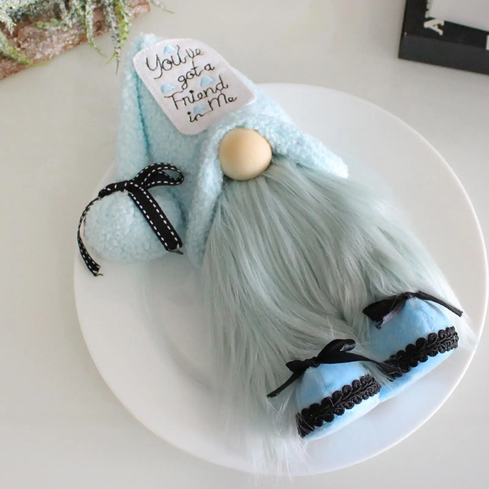 Weihnachtszwerge, Plüsch, skandinavisch, Tomte Nisse, Plüschtier, gesichtslos, rustikales Dekor, abgestuftes Tablett, Regal, Kaminsims, Weihnachtsdekoration