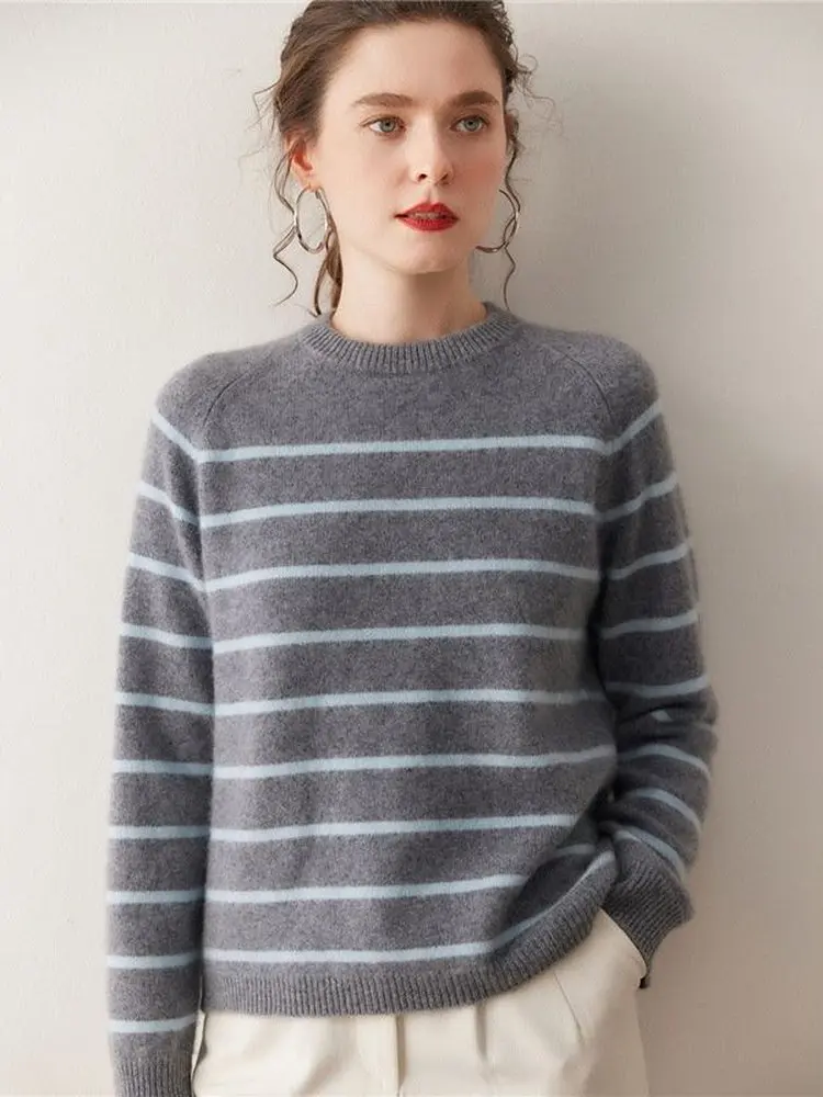 

Winter 2025 Women's Cashmere Knitwear round Neck Striped Color Block Loose Slimming Base Layer Sweater Soft Commute Style Lon...