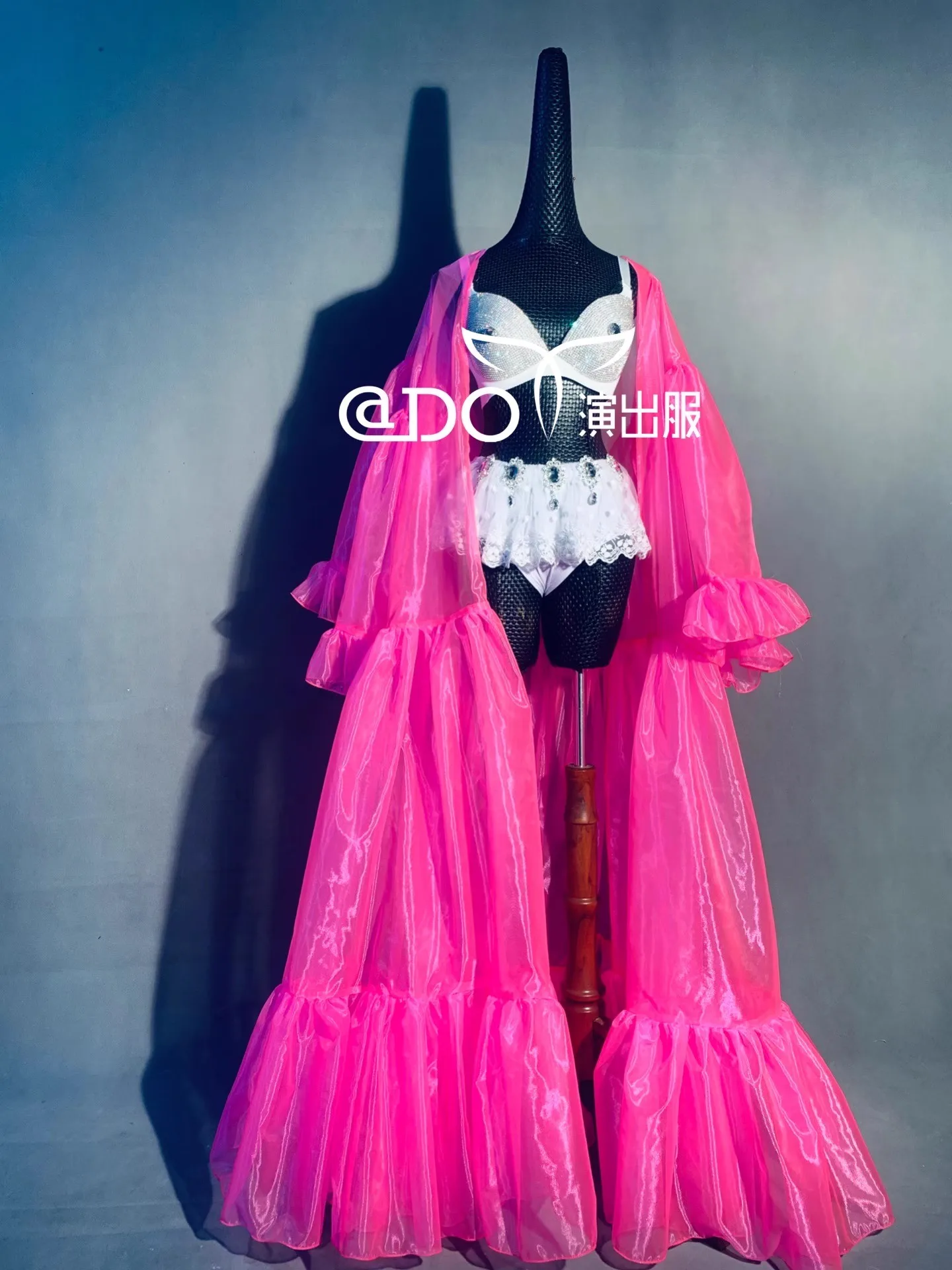 

Atmospheric Pink Gauze Bubble Sleeves Long Cloak Lace Diamond Bikini Show GOGO Nightclub Bar Singer Drag Queen Stage Costume