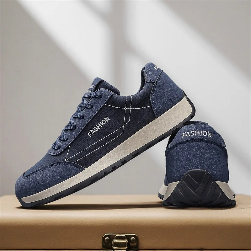 

High Quality Men's Retro Running Shoes Breathable Low Cut Sneakers Men Light Comfortable Athletic Footwear Casual Sports Shoes