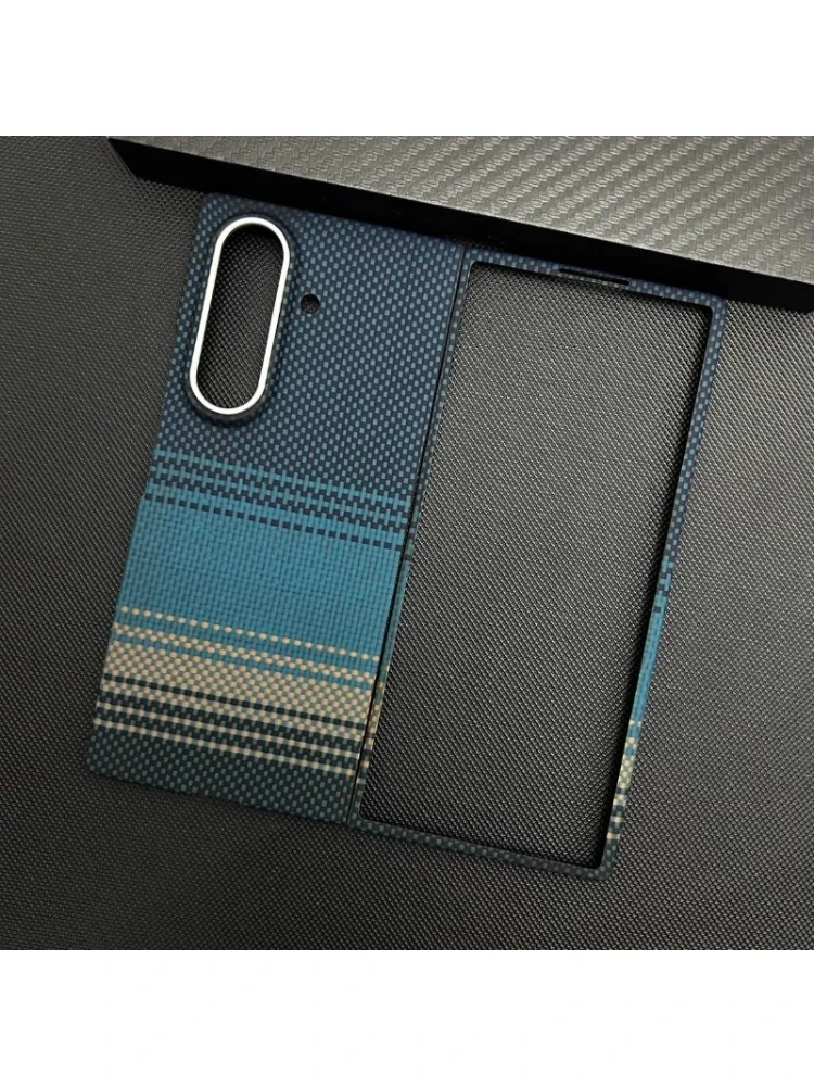 Magnetyczne etui na telefon z włókna aramidowego do Samsung Galaxy Z Fold 7 Real Carbon Fiber Ultra Slim Tough Cover do Galaxy Z Fold 7 Cover — zdjęcie produktu 7