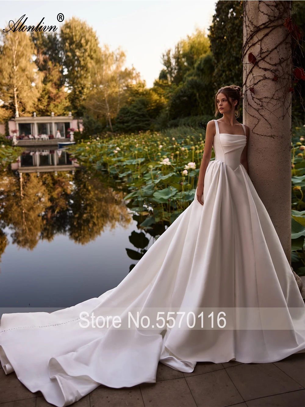 ชุดแต่งงานทรงบอลกาวน์แบบสายเดี่ยวผ้าซาตินสั่งตัดพิเศษจาก Alonlivn พร้อมจีบละเอียดอ่อนสำหรับเจ้าสาวสไตล์เจ้าหญิง