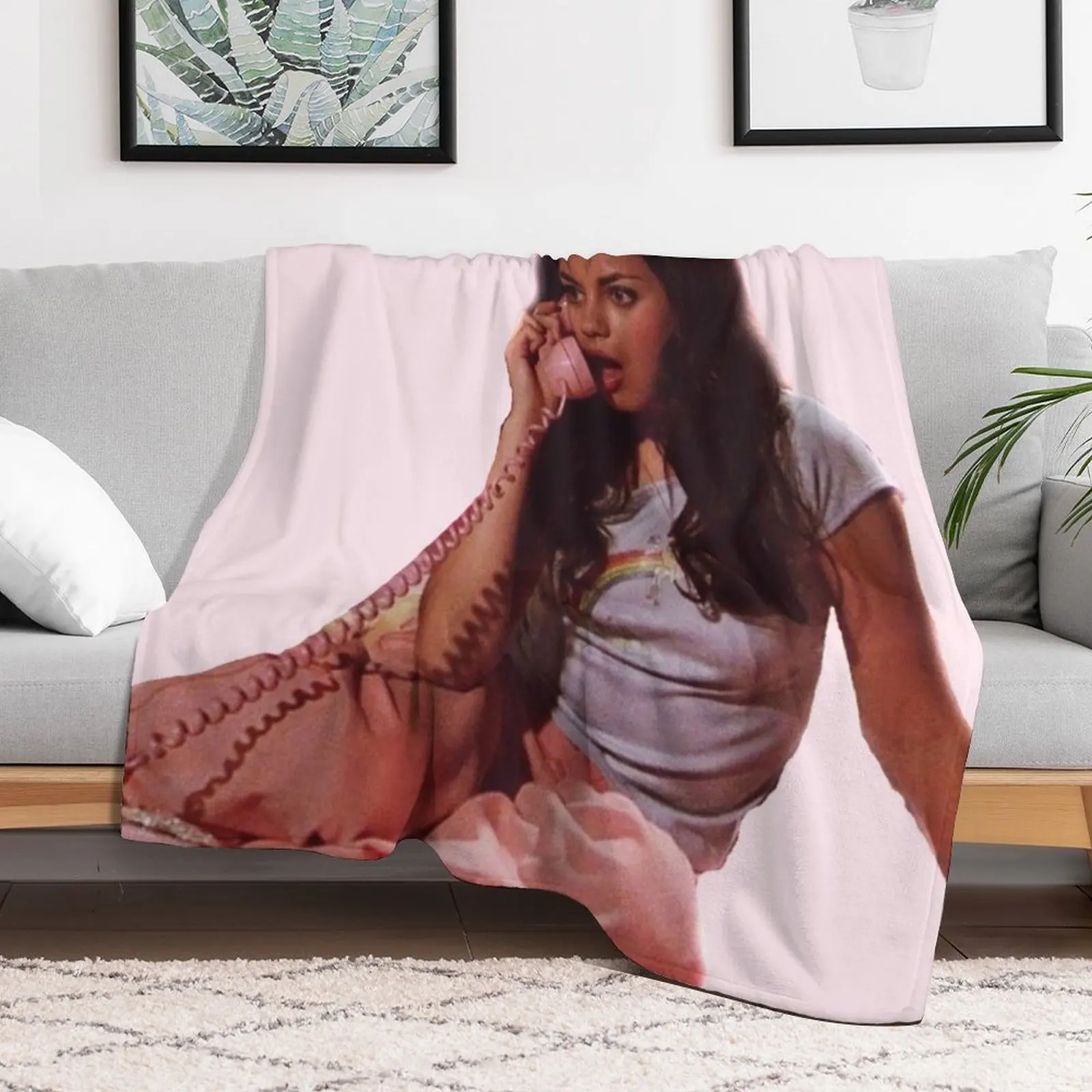

Jackie (That 70s Show) Throw Blanket Warm Plaid on the sofa Bed covers Camping Blankets