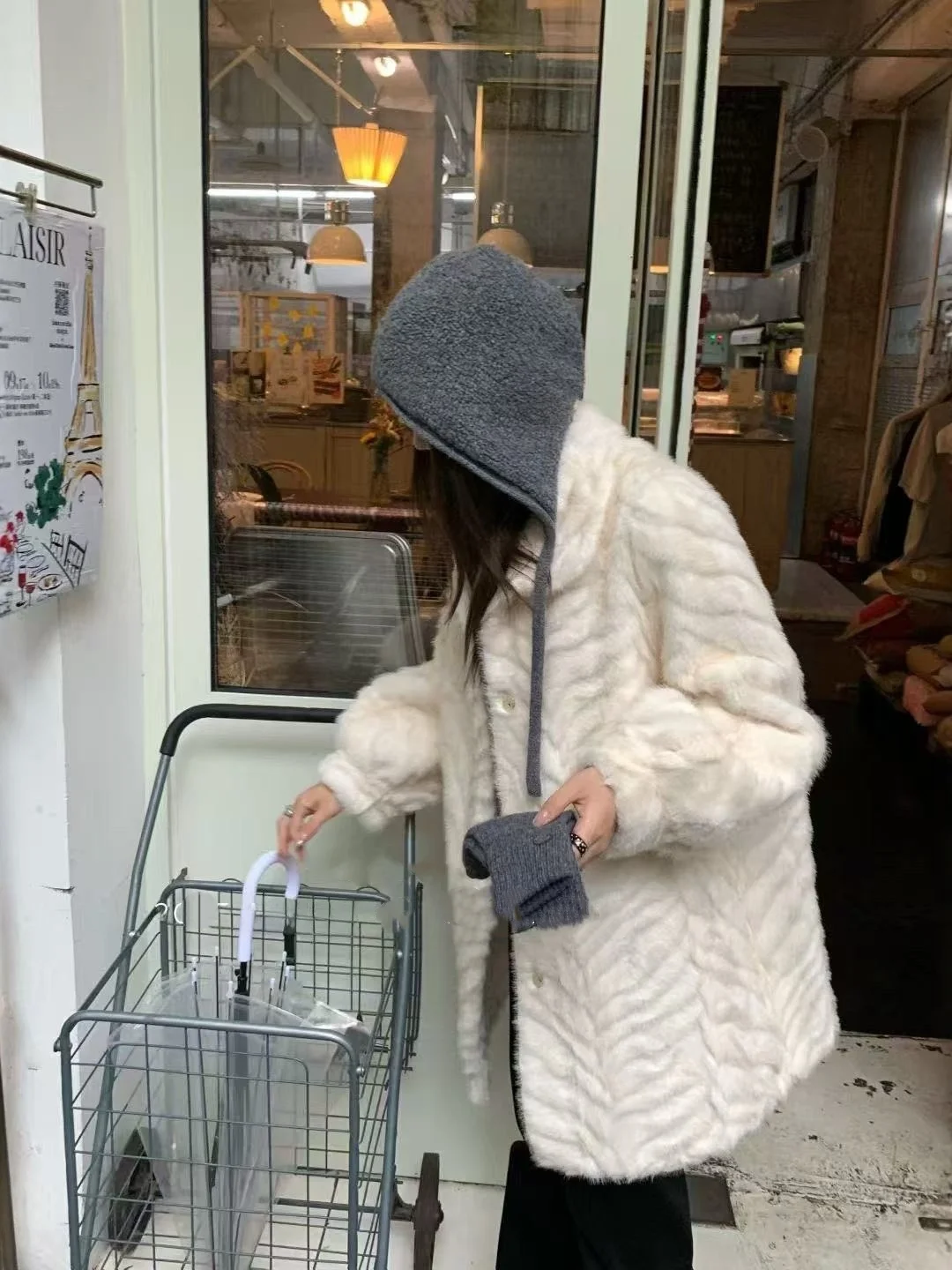 Ele Fem Golden Le Mink Jaet 2025 invierno nuevo Sle Inteated piel y piel abrigo cálido de lujo ecológico para mujer