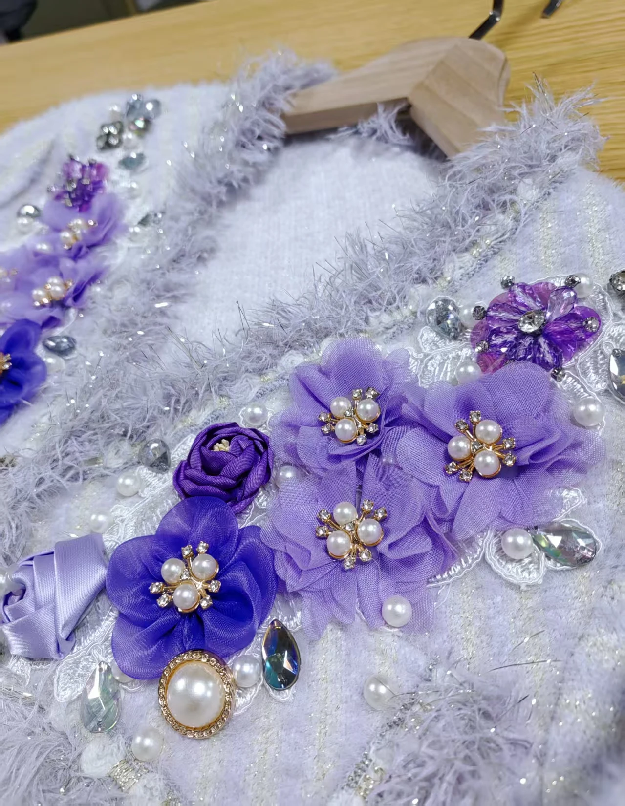 

Настоящая фотография, роскошный трикотаж с бриллиантами и цветами, кардиган, пальто для женщин, толстый мягкий осенне-зимний свитер, верхняя одежда, вязаная куртка