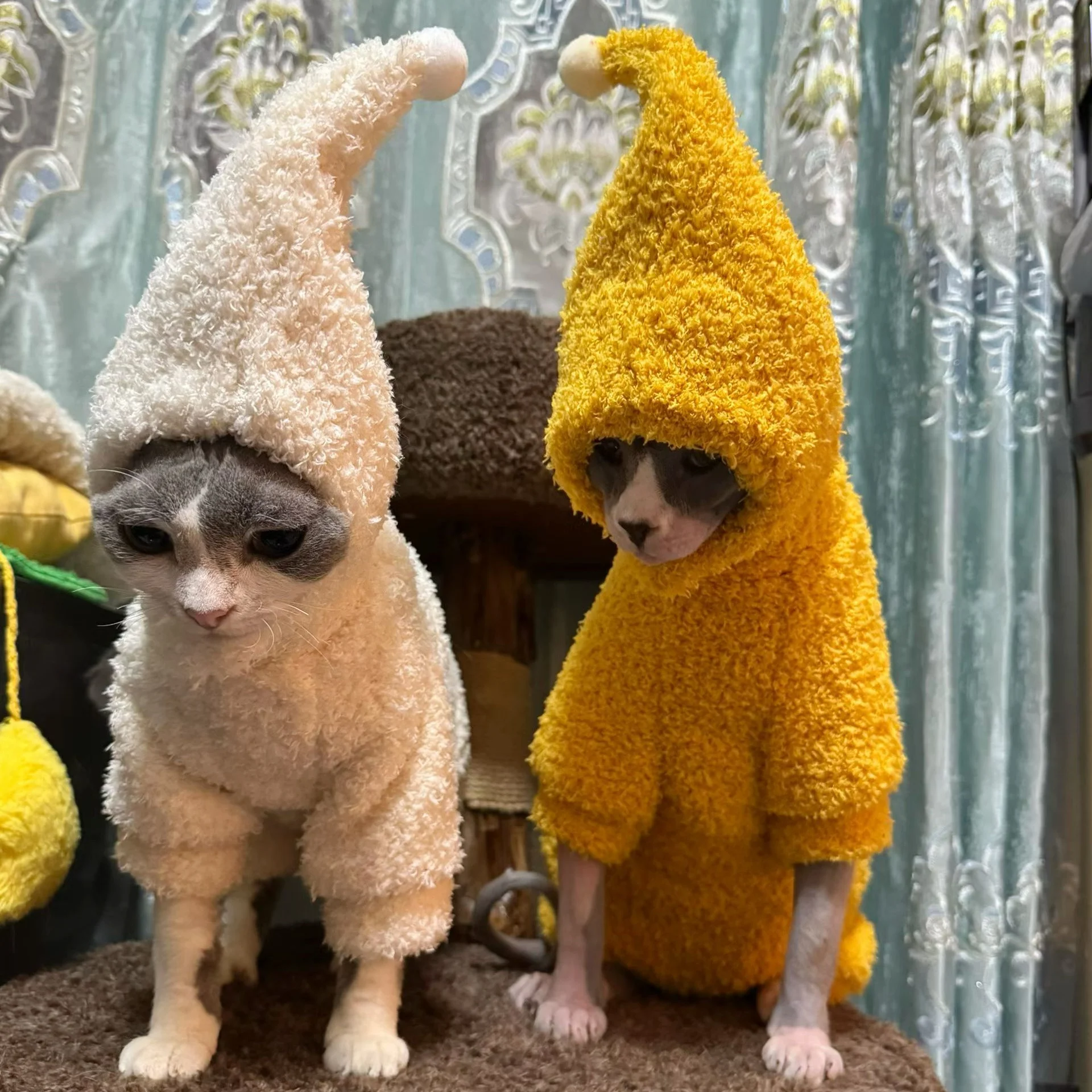 Winterwarmer 4-beiniger Plüsch-Sweatshirt-Hutanzug für Devon Rex im Winter, weicher gelber roter Pullover für Sphynx-Katze, Kätzchen, Khaki-Mantel – Detail 17