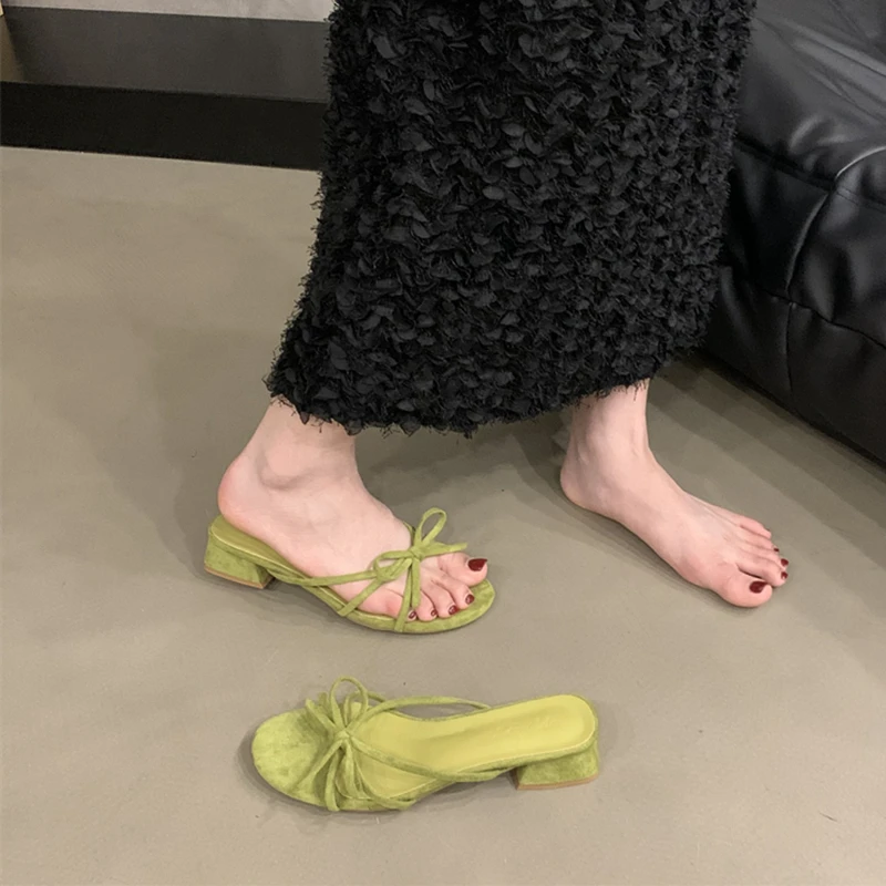 SUOJIALUN Summer New Brand Women Slipper Fashion Bow-knot Narrow Band Ladies Elegant Slides Square Low Heel Vaction Sandal