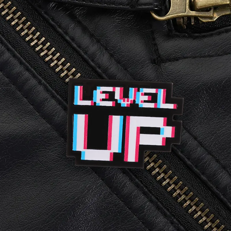 Level Up Red Blue Glitch Enamel Pin, Vintage Pixel Font Brooch For Gamers And Retro Game Lovers Casual Style