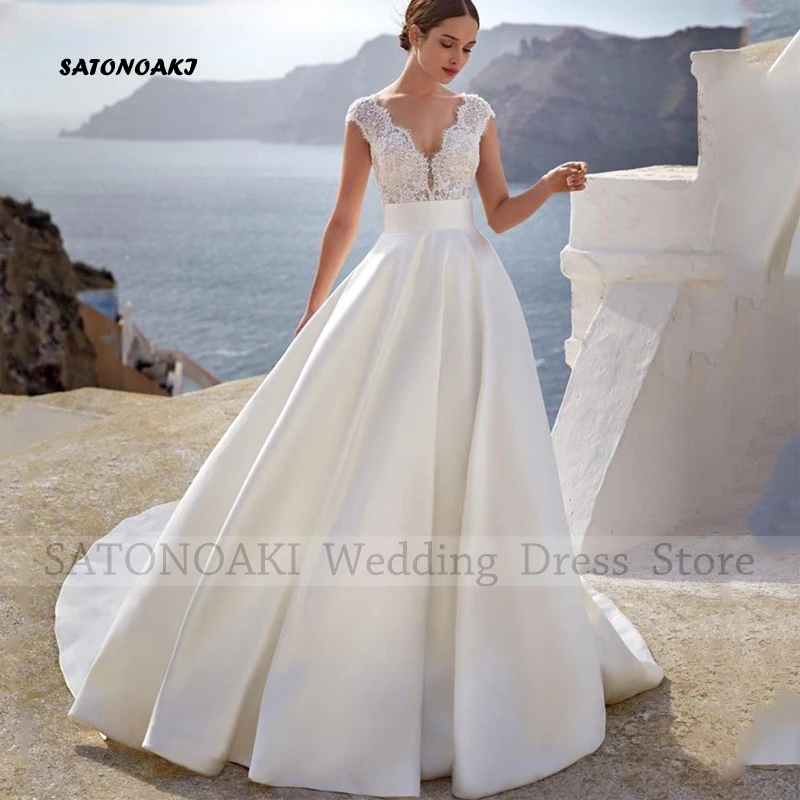 

Customized Elegant Simple V-neck Lace Satin Wedding Dress for Women A-Line Sweep Train Sleeveless Bride Gown Vestidos De Novia