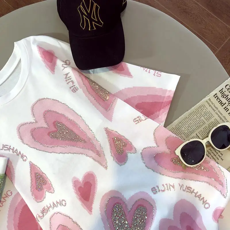 Camiseta holgada de talla grande 300 Pou Heavy Du con diamantes de imitación y corazón ort Sve para mujer, novedad de verano, camiseta versátil de longitud media Sle