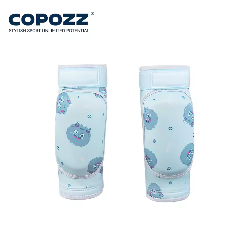 Color: Color: Blue knee pad