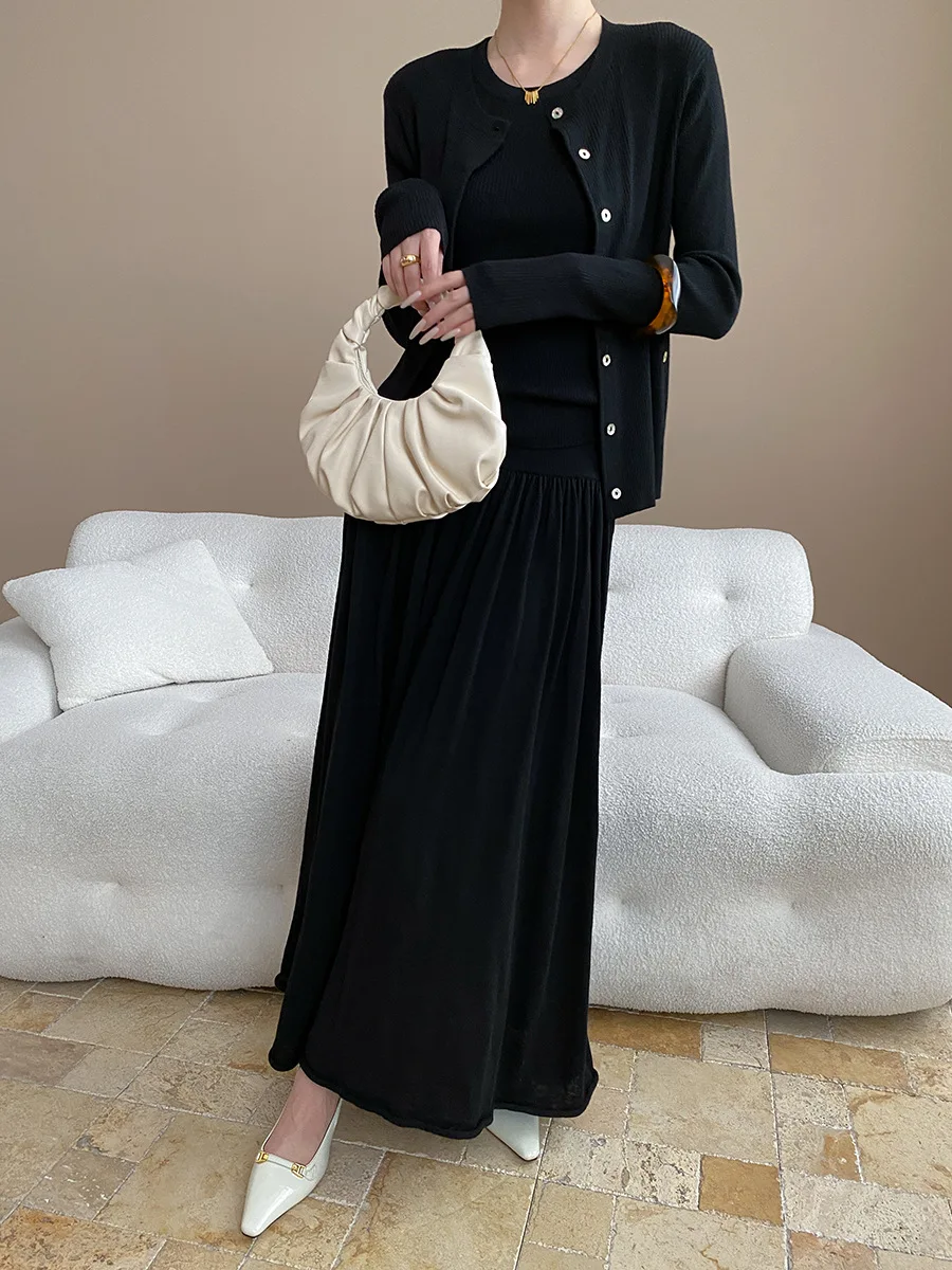 

Простой и непринужденный французский ленивый вязаный кардиган, комплект из трех предметов с полуюбкой с высокой талией