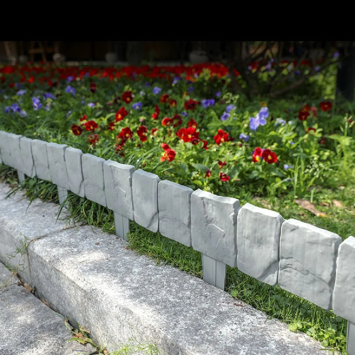 

25cm Grey Stone Effect Garden Border Fence, Plastic Landscape Edging with 13cm Stake, Decorative Lawn Edge for Patio, Yard & Flo