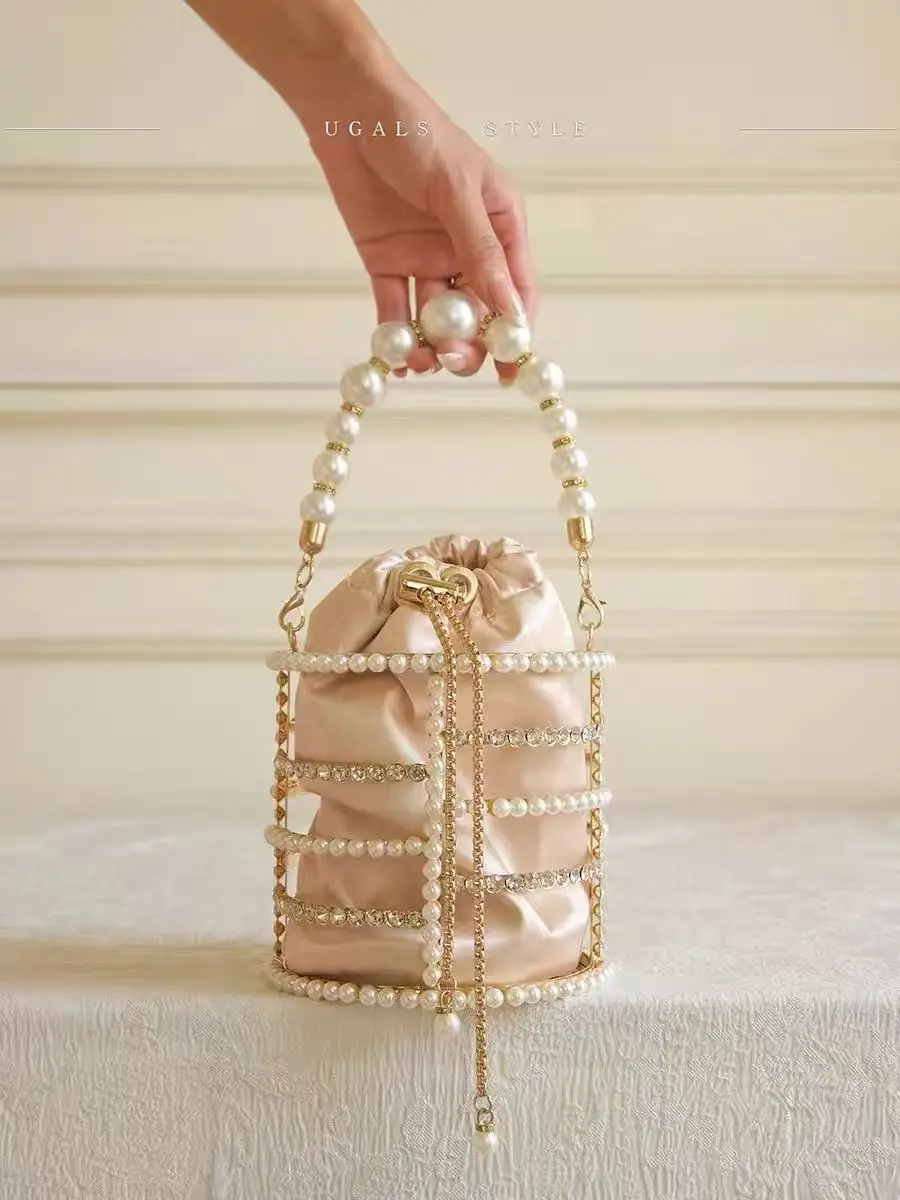 

Luxury Pearl Beaded Exquisite Banquet Bag Fashion Hollow Out Shiny Diamond Evening Bag Women Handbag Wedding Party Clutch Purse